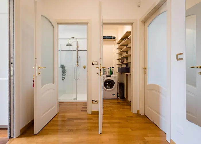 Cinque Vie Floor - Center Apartment